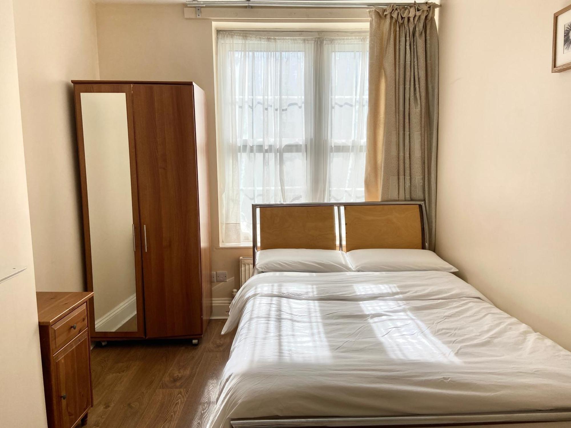 Separate Rooms By The Thames London Luaran gambar